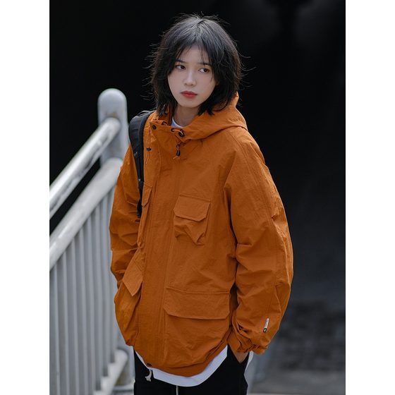 Outdoor functional windproof multi-pocket jacket for men and women new Japanese hooded work waterproof jacket trend
Outdoor functional windproof multi-pocket jacket for men and women new Japanese hooded work waterproof jacket trend