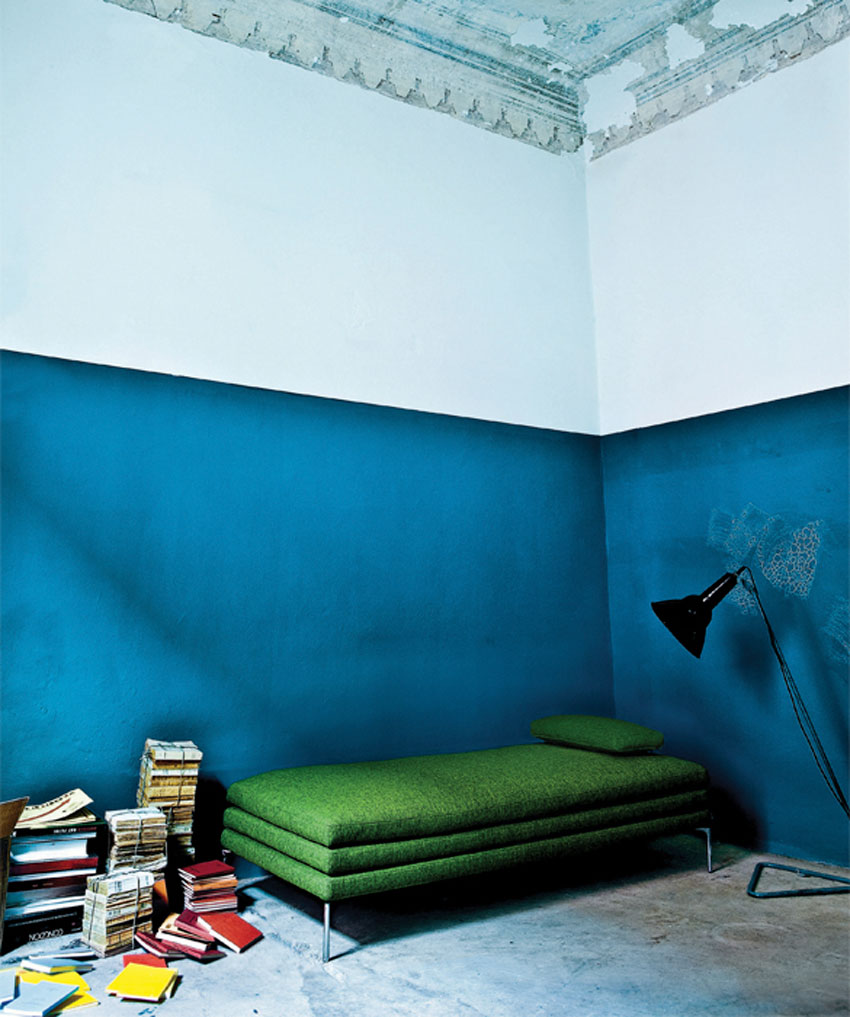 Синяя краска для стен в квартире