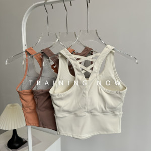 Integrated sports bra for women wearing outdoor running shock-proof gathering underwear professional Pilates yoga fitness vest 
Integrated sports bra for women wearing outdoor running shock-proof gathering underwear professional Pilates yoga fitness vest