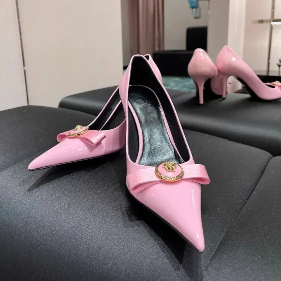 32-45 size 2025 new French single shoes niche design pointy toe versatile high heels for women
32-45 size 2025 new French single shoes niche design pointy toe versatile high heels for women
