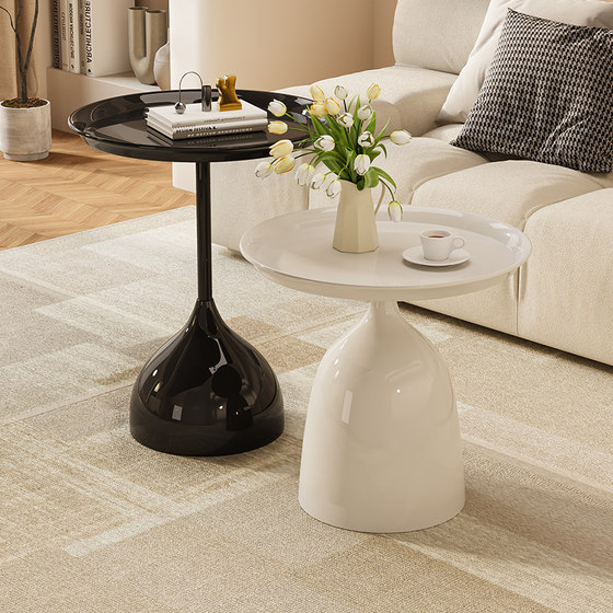 Household sofa side corners and corners living room simple modern bedside table bedside storage rack small coffee table small table round table
Household sofa side corners and corners living room simple modern bedside table bedside storage rack small coffee table small table round table