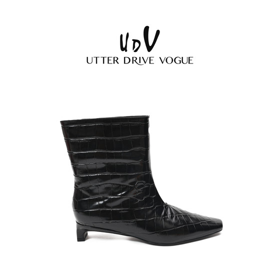 UDV leather small heel wide boots 2025 autumn new fashion boots high-end crocodile pattern mid-tube square toe boots
UDV leather small heel wide boots 2025 autumn new fashion boots high-end crocodile pattern mid-tube square toe boots