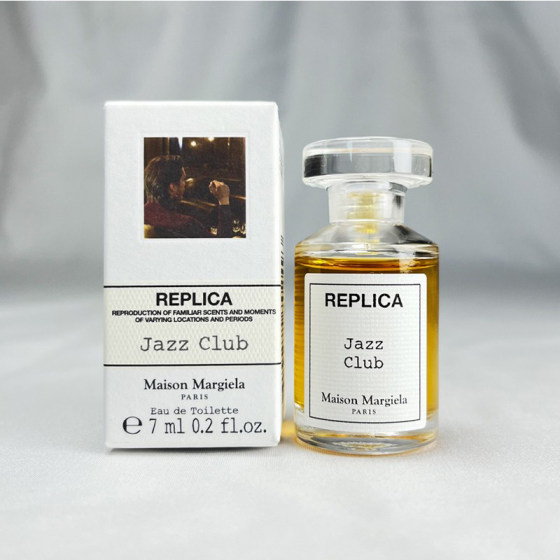 Martin Margira Jazz Lounge 7ml Perfume Sample 10ml 
Martin Margira Jazz Lounge 7ml Perfume Sample 10ml