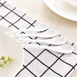 Feeding small spoon yogurt seasoning spoon supplies Feeding small spoon yogurt seasoning spoon supplies