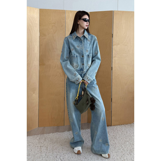 NancyCavally counter style high-quality denim jeans Heavy Industry Paisley pattern embroidered denim set
NancyCavally counter style high-quality denim jeans Heavy Industry Paisley pattern embroidered denim set