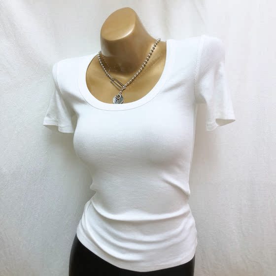 Explosion Korean genuine products are sexy, wearing it low U -collar short -sleeved elastic T -shirt ins Ultra -fire net red Explosion Korean genuine products are sexy, wearing it low U -collar short -sleeved elastic T -shirt ins Ultra -fire net red