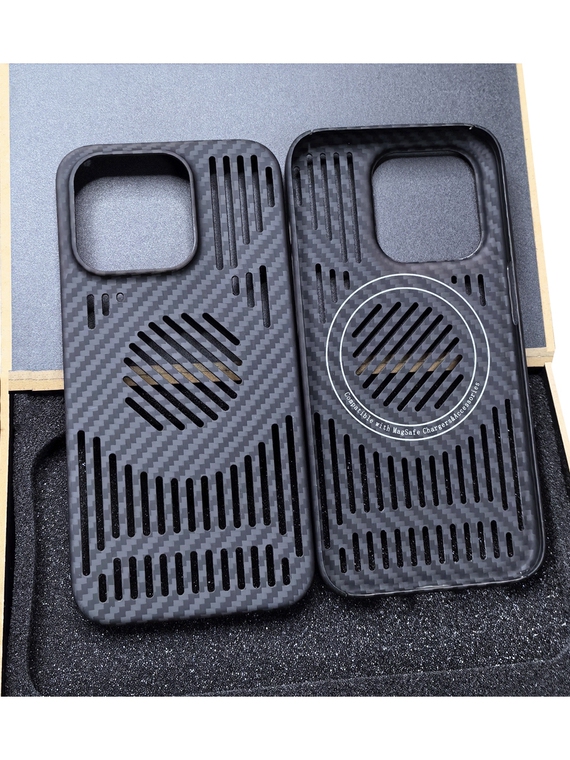 Hollow Magnetic Lightweight Heatsink Heat Dissipation Luxury MagSafe 15, 14, 13 Carbon Fiber iPhone Case