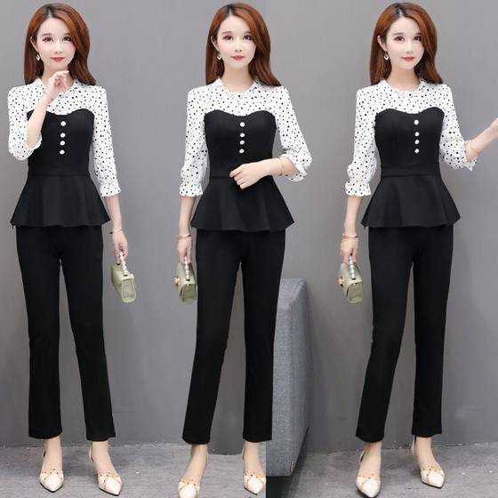 2025 spring and summer new Korean version of women's celebrity temperament, small fragrance style and fashionable two-piece casual and fashionable suit women's clothing
2025 spring and summer new Korean version of women's celebrity temperament, small fragrance style and fashionable two-piece casual and fashionable suit women's clothing