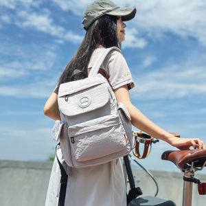 Large capacity backpack for women's schoolbag outdoor hiking exercise bag lightweight work waterproof commuting backpack 
Large capacity backpack for women's schoolbag outdoor hiking exercise bag lightweight work waterproof commuting backpack