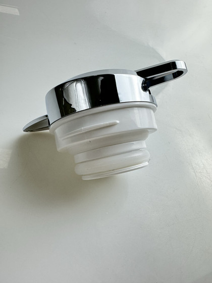 General accessories Roman thermos pot lid European vacuum thermos pot lid Dustproof lid Press water
General accessories Roman thermos pot lid European vacuum thermos pot lid Dustproof lid Press water