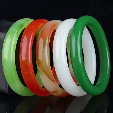 Pink mode runs the world of Jianghu pressure bracelet white jade street stall jade bracelet imitation jade jade stone 10
Pink mode runs the world of Jianghu pressure bracelet white jade street stall jade bracelet imitation jade jade stone 10