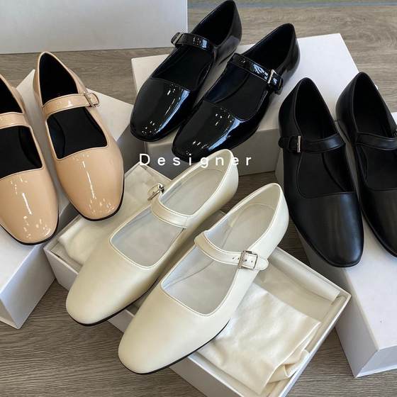 Spring and summer French Mary Jane shoes women's sheepskin square toe flat heel shallow mouth single shoes buckle elegant four-season niche women's shoes
Spring and summer French Mary Jane shoes women's sheepskin square toe flat heel shallow mouth single shoes buckle elegant four-season niche women's shoes