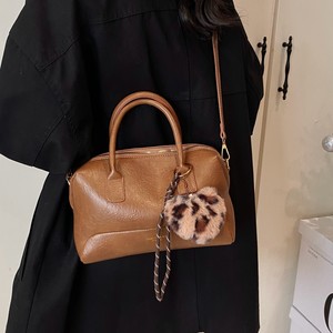 Retro niche bag women's 2025 new autumn and winter versatile super hot crossbody bag fashion popular portable pillow bag 
Retro niche bag women's 2025 new autumn and winter versatile super hot crossbody bag fashion popular portable pillow bag