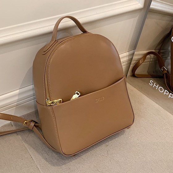 High quality and niche backpack for women, simple and fashionable small shoulder bag for autumn and winter, versatile travel and commuting small backpack High quality and niche backpack for women, simple and fashionable small shoulder bag for autumn and winter, versatile travel and commuting small backpack
