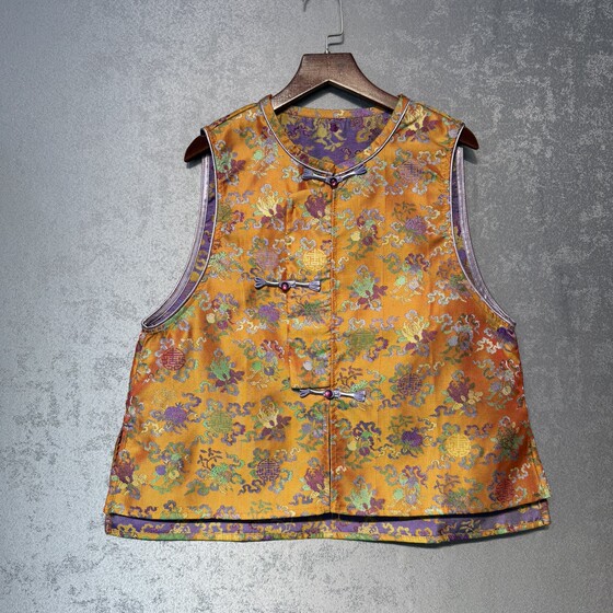 New Chinese style vest for women 2025 Spring and Autumn New Plate Button Jacquard Design Niche Vest Women's Clothing Different Colors
New Chinese style vest for women 2025 Spring and Autumn New Plate Button Jacquard Design Niche Vest Women's Clothing Different Colors