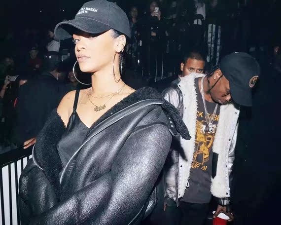 脸大用你家洗面奶了?拯救大脸穿搭变女神! 脸大用你家洗面奶了?拯救大脸穿搭变女神!