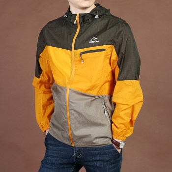 Summer contrasting hooded fashionable large-size thin skin coat 
Summer contrasting hooded fashionable large-size thin skin coat