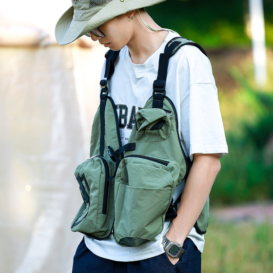 American retro functional trendy mountain solid color work vest men and women apron retro versatile sleeveless functional vest
American retro functional trendy mountain solid color work vest men and women apron retro versatile sleeveless functional vest