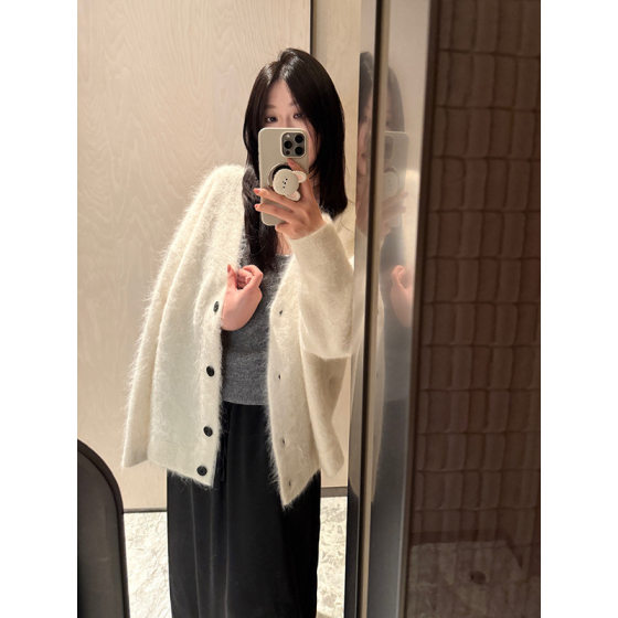 XXGN 2025 Autumn New Casual Alpaca Jacket Gentle Sweater Cardigan W2448
XXGN 2025 Autumn New Casual Alpaca Jacket Gentle Sweater Cardigan W2448