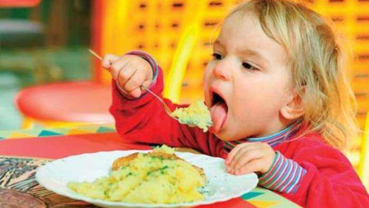 为什么简单的吃饭，到孩子这就成大问题？