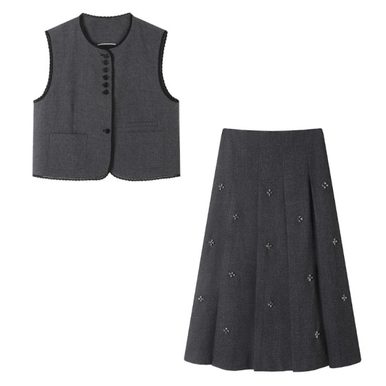 Poetry + Small-scented fashionable lace round neck sleeveless vest vest vest + high-waisted beaded pleated skirt two-piece set for women
Poetry + Small-scented fashionable lace round neck sleeveless vest vest vest + high-waisted beaded pleated skirt two-piece set for women
