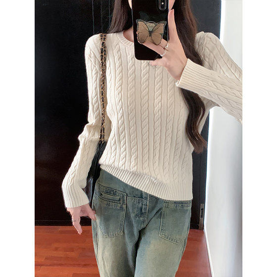 Early autumn clothing 2024 new Korean round neck solid color top with twisted design T-shirt knitted base shirt
Early autumn clothing 2024 new Korean round neck solid color top with twisted design T-shirt knitted base shirt