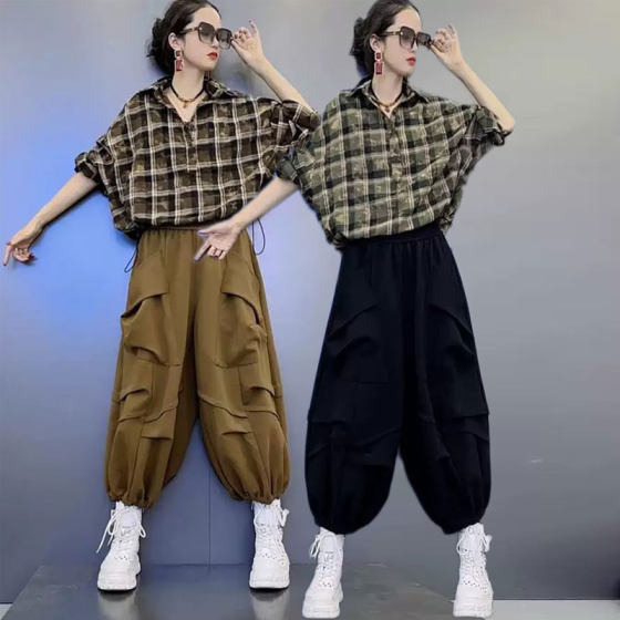Personalized loose fashion suit for women autumn contrasting color plaid long-sleeved shirt nine-point wide-leg bloomers two-piece set trendy
Personalized loose fashion suit for women autumn contrasting color plaid long-sleeved shirt nine-point wide-leg bloomers two-piece set trendy