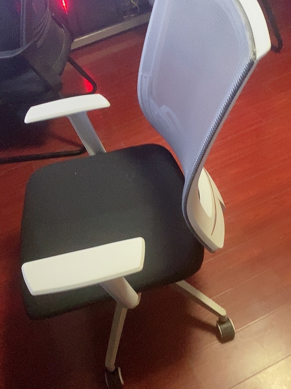 中威 家用舒适久坐电脑椅 中威 家用舒适久坐电脑椅