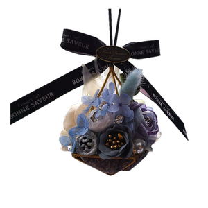 High-end car pendants car rearview mirror decoration aromatherapy car interior decoration products crane car perfume goddess style 
High-end car pendants car rearview mirror decoration aromatherapy car interior decoration products crane car perfume goddess style