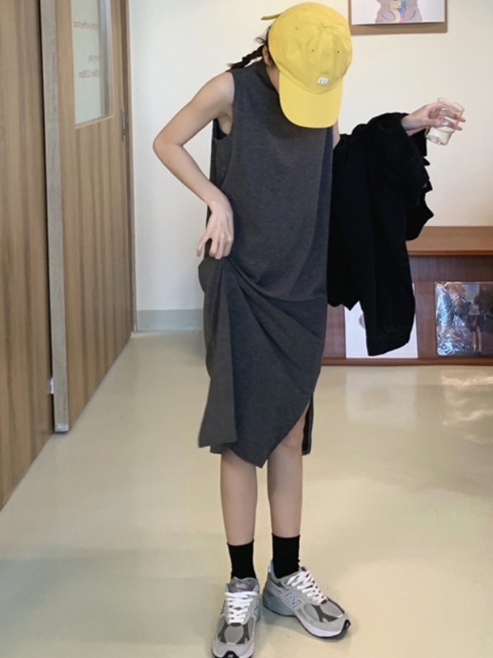 三角衣柜 开叉打底背心连衣裙 三角衣柜 开叉打底背心连衣裙