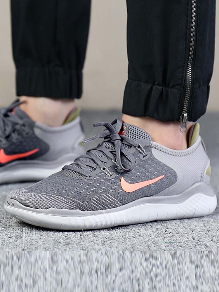 Nike耐克赤足透气网面轻便跑步鞋 Nike耐克赤足透气网面轻便跑步鞋