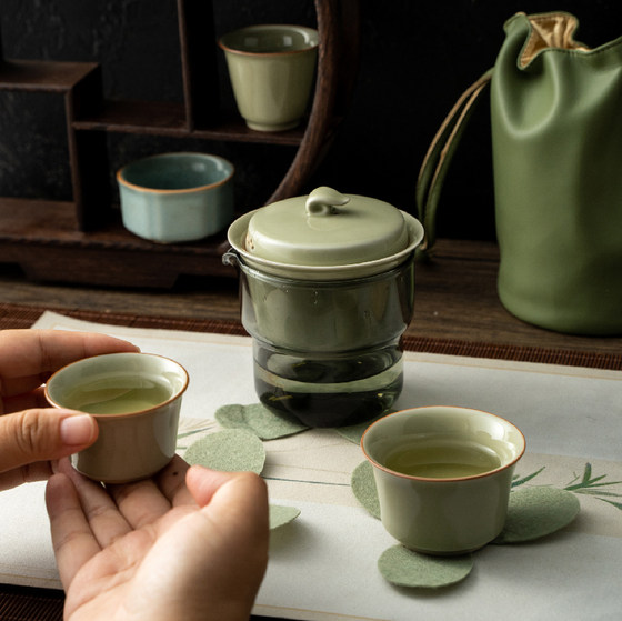 Yutang kiln tea cup travel tea set combination can raise the owner cup brew teapot ceramic teapot tea home user outdoor
Yutang kiln tea cup travel tea set combination can raise the owner cup brew teapot ceramic teapot tea home user outdoor