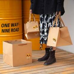 Square Gift Bag Packaging Snack Bag Gift Bag Birthday Niche Kraft Paper Bag Extra Large Handbag Gift Bag Square Gift Bag Packaging Snack Bag Gift Bag Birthday Niche Kraft Paper Bag Extra Large Handbag Gift Bag