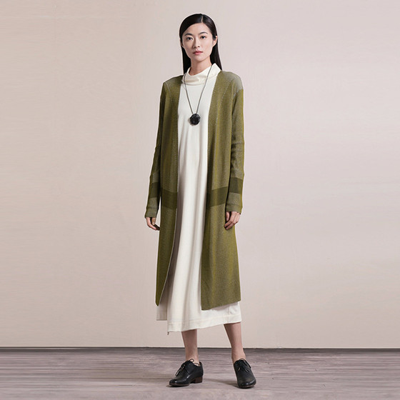 EXCEPTION Exception Women's autumn and winter style contrasting mid-length wool sweater women's straight-tube casual long-sleeved cardigan
EXCEPTION Exception Women's autumn and winter style contrasting mid-length wool sweater women's straight-tube casual long-sleeved cardigan