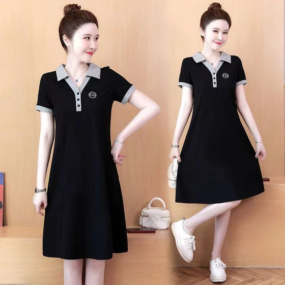 Polo dress for women's summer 2025 new lapel age-reducing temperament to make you look slim and cover your belly with large size small black skirt A-line skirt
Polo dress for women's summer 2025 new lapel age-reducing temperament to make you look slim and cover your belly with large size small black skirt A-line skirt