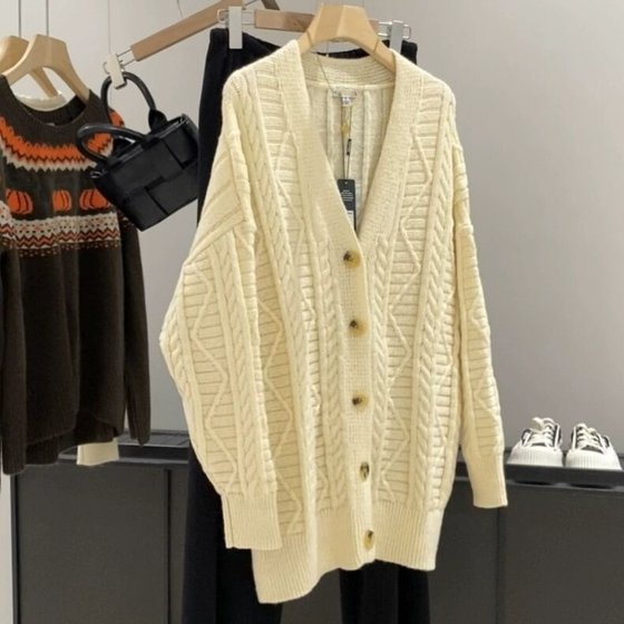 American single! Autumn and winter retro gentle temperament V-neck soft cork knitted cardigan sweater jacket for women
American single! Autumn and winter retro gentle temperament V-neck soft cork knitted cardigan sweater jacket for women