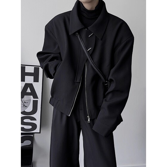Japanese quality 2025 spring dark design wide shoulders flight jacket for men and women simple lapel long sleeves fashionable short style
Japanese quality 2025 spring dark design wide shoulders flight jacket for men and women simple lapel long sleeves fashionable short style
