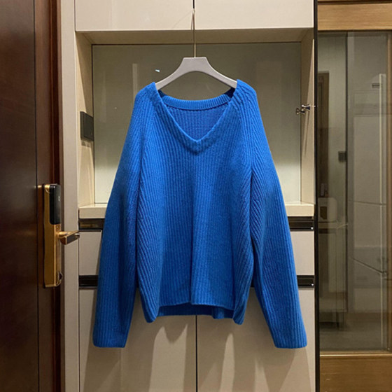 The charm of color is really powerful ~ Heavy thickened V-neck cashmere sweater for women's pure cashmere sweater loose winter new style
The charm of color is really powerful ~ Heavy thickened V-neck cashmere sweater for women's pure cashmere sweater loose winter new style