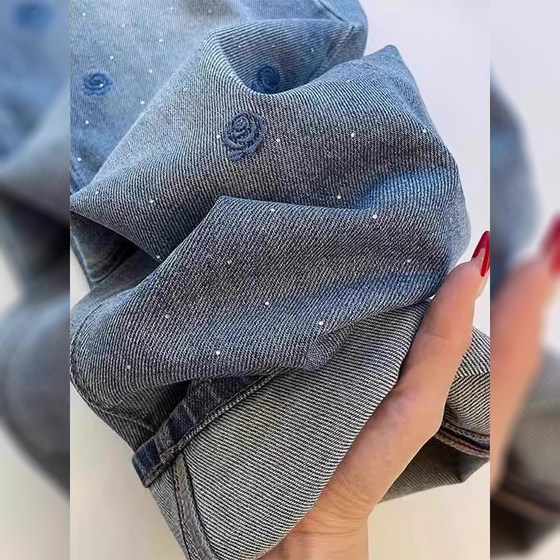Retro embroidered iron diamond jeans for women in spring high waist slim narrow version straight pants drape high-end wide-leg pants
Retro embroidered iron diamond jeans for women in spring high waist slim narrow version straight pants drape high-end wide-leg pants