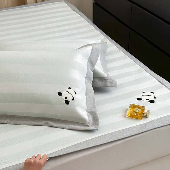 Ji A Antibacterial Feeling Bear Washing Machine 71804 Cat Style Cool Three Ice Silk Washing Cooling Mat Set Set Bedsheet Can Be Water Soft Air Conditioned Summer 
Ji A Antibacterial Feeling Bear Washing Machine 71804 Cat Style Cool Three Ice Silk Washing Cooling Mat Set Set Bedsheet Can Be Water Soft Air Conditioned Summer