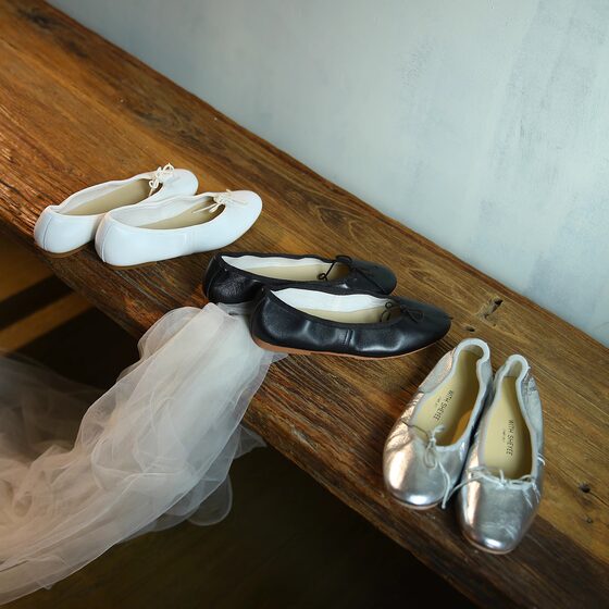 Sheepskin version niche ballet French soft sheepskin bow single shoes Mary Jane super soft handmade flat shoes women
Sheepskin version niche ballet French soft sheepskin bow single shoes Mary Jane super soft handmade flat shoes women