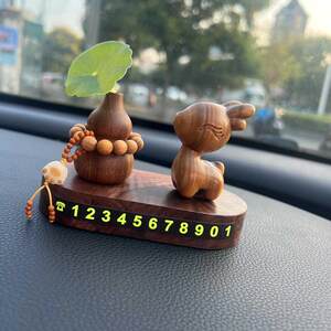 Yilu Ping'anlu Automobile Ornaments 2024 New Car Aromatherapy Center Console High-end Car Decoration Supplies 
Yilu Ping'anlu Automobile Ornaments 2024 New Car Aromatherapy Center Console High-end Car Decoration Supplies