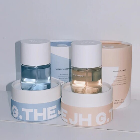 Song Ji Hyo Perfume Sample Korean Niche G. THEJH Perfume Watery GreenFloral Test Fragrance
Song Ji Hyo Perfume Sample Korean Niche G. THEJH Perfume Watery GreenFloral Test Fragrance