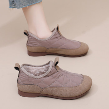 Old Beijing cotton shoes snow boots in winter to keep warm
 Old Beijing cotton shoes snow boots in winter to keep warm