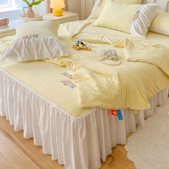 Class A cool ice silk mat summer cool quilt four-piece bed skirt style summer princess style washable air conditioning thin quilt
Class A cool ice silk mat summer cool quilt four-piece bed skirt style summer princess style washable air conditioning thin quilt