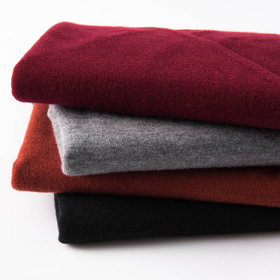 2025 new V-neck cashmere sweater for women loose lazy style sweater knitted base shirt
2025 new V-neck cashmere sweater for women loose lazy style sweater knitted base shirt