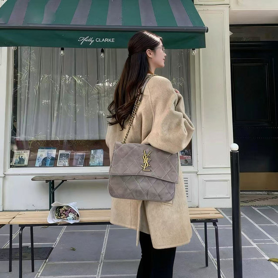 DUZI Super Fire Diamond Chain Bag Women's 2025 New Light Luxury Niche Premium Texture Wandering Bag 
DUZI Super Fire Diamond Chain Bag Women's 2025 New Light Luxury Niche Premium Texture Wandering Bag