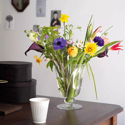 High-Transparency Glass Vase, Transparent Water-Cultured Flower Arrangement, French-Style Vintage Fresh Cut Flowers, Large Diameter Living Room Decoration Ornaments High-Transparency Glass Vase, Transparent Water-Cultured Flower Arrangement, French-Style Vintage Fresh Cut Flowers, Large Diameter Living Room Decoration Ornaments