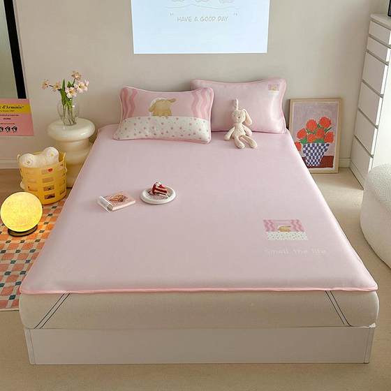 Class A glutinous chili two chili cool jelly mat three-piece set about solid color simple cartoon cute UJJ bed mat three-piece
Class A glutinous chili two chili cool jelly mat three-piece set about solid color simple cartoon cute UJJ bed mat three-piece