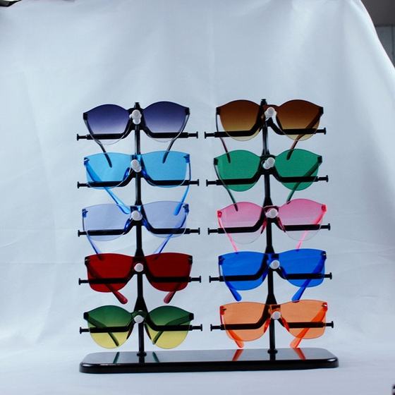Rotary installation Glasses display stand Storage table Props Display stand Double rows can be hung 10 pairs/paid
Rotary installation Glasses display stand Storage table Props Display stand Double rows can be hung 10 pairs/paid
